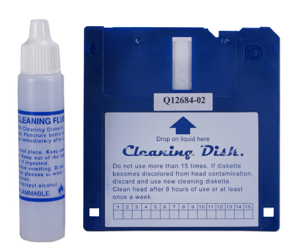 3.5 Inches Disk Drive & Fluid Cleaning Kit for PC or Apple CA239 037229312393 Cleaning Kit - 3?" Disk, Fluid & Disk CA239 CA239      2232